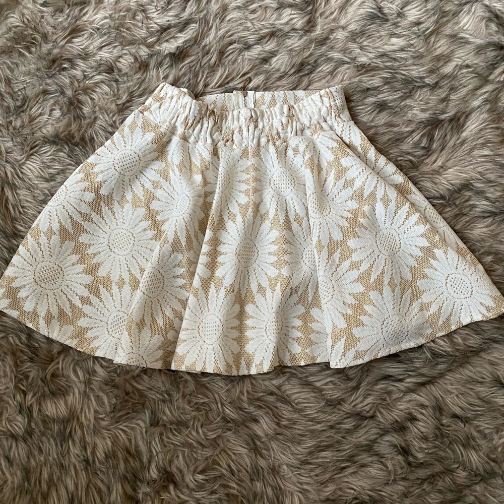 Short skirt